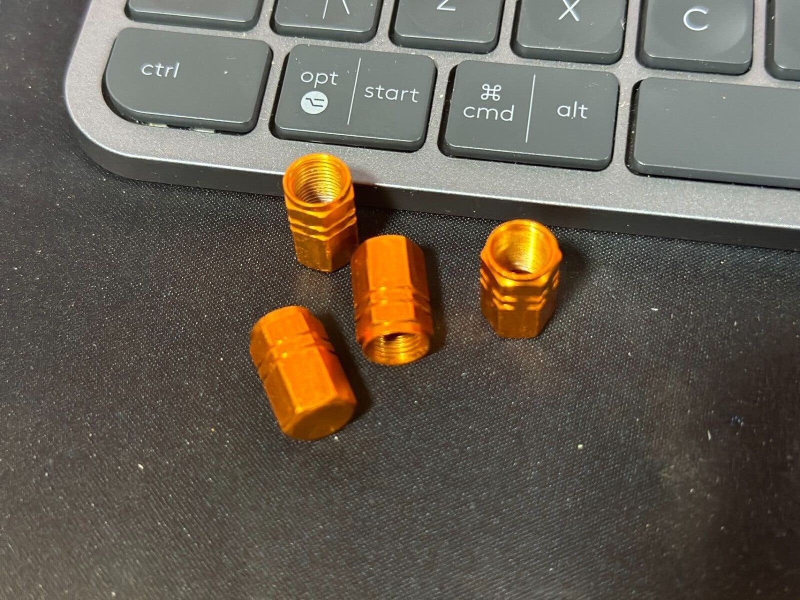 4X Tyre Valve Dust Caps Schrader Car Bike Motorcycle Alloy UK Seller